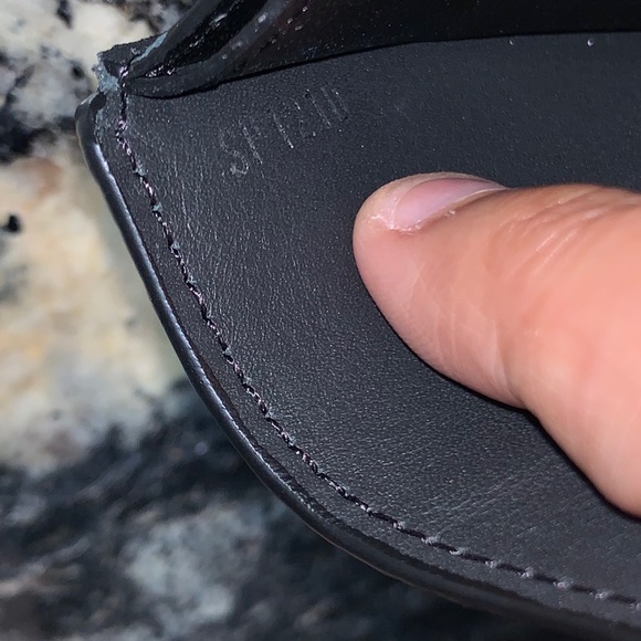 🌟SOLD🌟Louis Vuitton AUTHENTIC Slender Walllet - Picture 9 of 15